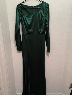 Lulu's Emerald Green Long Sleeve Satin Gown. Asymmetrical Neckline M